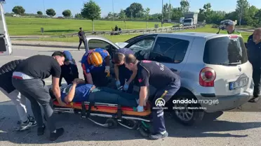 Bursa'da işçi servisi ile otomobil çarpıştı: 1 ölü, 9 yaralı