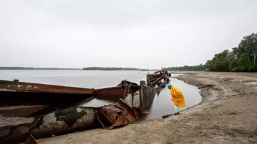 Ukrayna'da Kakhovka Barajı'nın Çökmesi Dinyeper Nehri'ni Kuruttu