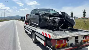 Afyonkarahisar'da AK Partili Belediye Başkanı Güvenir'in aracı tır ile çarpıştı