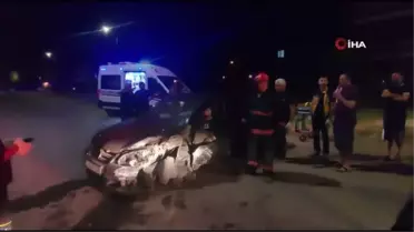 Sakarya'da Otomobil Duvara Çarptı: 1 Yaralı