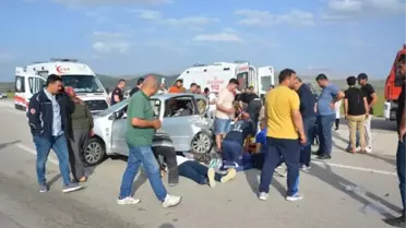Antalya'da korkunç kaza: 3 ölü, 9 yaralı
