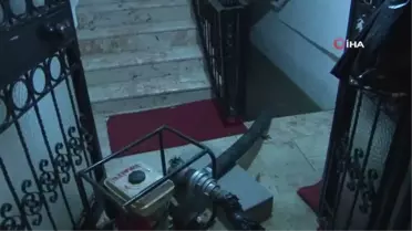 Akhisar'da Sular Tahliye Ediliyor