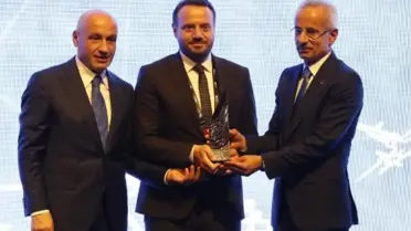 SunExpress, Türkiye'nin hizmet ihracatına en fazla katkı sağlayan şirketler arasında 3. sırada yer aldı