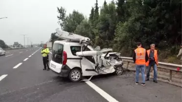Hendek'te TIR'a çarpan araç takla attı: 3 yaralı