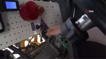 Geliştirdikleri elektrikli otomobil ile TEKNOFEST'te birincilik hedefliyorlar