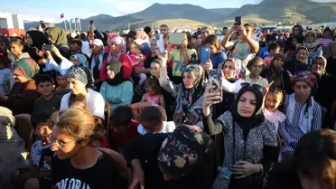 Yavuz Bingöl, Malatya'daki Depremzedelere Konser Verdi