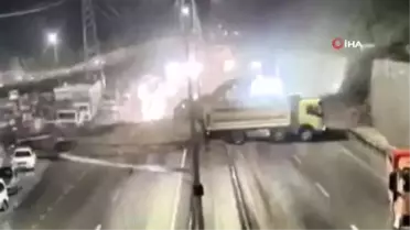 Trabzon-Gümüşhane karayolu sel suları nedeniyle trafiğe kapandı