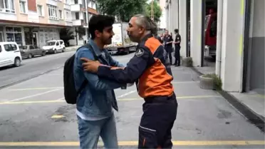 Kahramanmaraş Depremi'nde enkaz altında kalan öğrenci arama-kurtarma ekibiyle buluştu duygusal anlar yaşandı