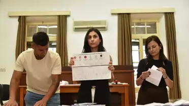 KKTC'de ara seçim sona erdi, oy pusulalarının tasnifi başladı
