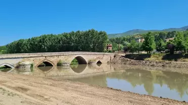 Pazar Belediyesi Tarihi Taş Köprü'nün Yakınlarına Park Alanı Oluşturuyor