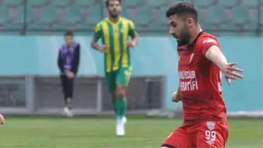 Beşiktaş'ın yeni transferi Emrecan Bulut'un bir dönem fabrikada işçilik yaptığı ortaya çıktı