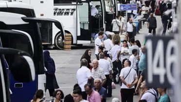 İstanbul Otogarı'ndaki Bayram Trafiği Azalmaya Başladı