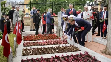 Kurban Bayramı öncesi Karabük, Kocaeli ve Düzce'de şehitlik ve mezarlık ziyaretleri yapıldı