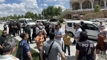 AK Parti Çorum İl Başkanı Murat Günay'ı darbedip gasp teşebbüsünde bulunan sanıkların yakınları gözaltına alındı