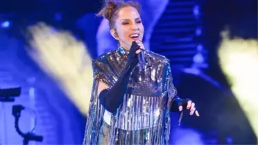 Şarkıcı Sertab Erener Bodrum'da konser vererek yeni projelerini duyurdu