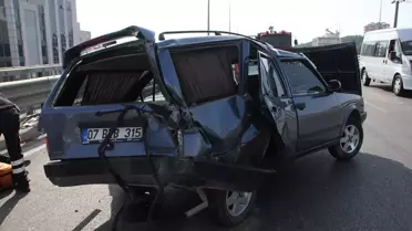 Serik'te Otomobil ile Hafif Ticari Araç Çarpıştı: 1 Ölü, 4 Yaralı