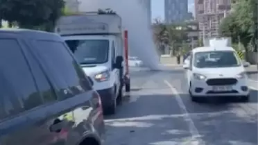 Eyüpsultan'da Patlayan Su Borusu Sonucu Oluşan Tazyikli Su Zarar Verdi