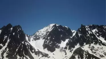 Kaçkar Dağları'nda Solo Buzul Tırmanışı Yapan Dağcı Düşerek Yaralandı
