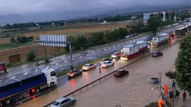 Bolu'da Sağanak Yağış Sonrası Toprak Kayması ve Su Taşkınları