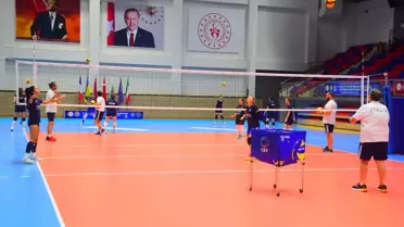 Karabük'te Avrupa İşitme Engelliler Voleybol Şampiyonası öncesi takımlar antrenman yaptı