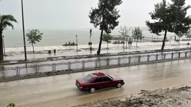Ordu'da heyelan nedeniyle kapanan yollar açıldı