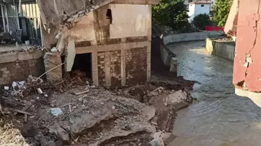 Zonguldak'ta sel felaketi: Ev yıkıldı, dükkanlar hasar gördü