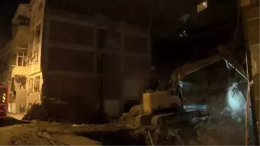 Fatih'te bir apartmanda çökme meydana geldi