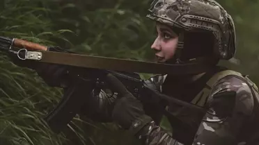 Ukrayna Ordusunda Kadınların Cephede Görev Alma Hazırlığı