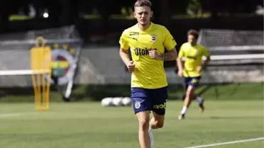 Fenerbahçe'nin yeni transferi Sebastian Szymanski ilk antrenmana çıktı
