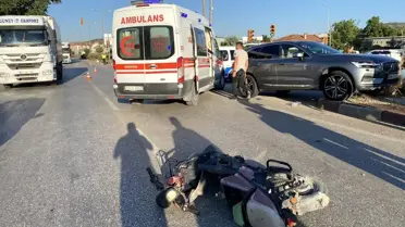 Manisa'da lüks otomobilin çarptığı elektrikli bisikletteki çocuk ağır yaralandı