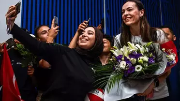 A Milli Kadın Voleybol Takımı İstanbul'a döndü