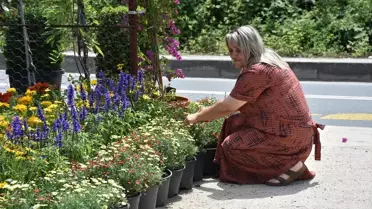 Evlenip 3 çocuk annesi olan Seher Tüfek, çocukluk hayali avukatlık mesleği için mücadele ediyor