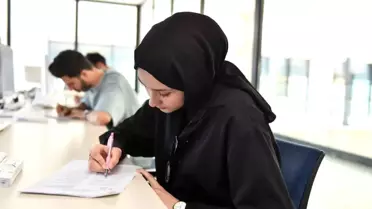 Esenyurt Belediyesi Bilişim Eğitim Merkezi'nde Gençler İş Sahibi Oluyor