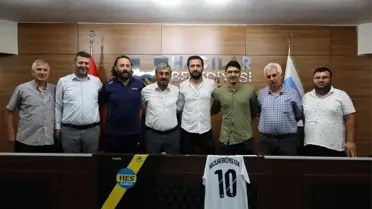 Hacılar Erciyesspor, Teknik Direktör Emin Altındağ ile anlaştı ve 10 futbolcuyla yeni sözleşme imzaladı