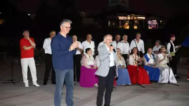 Bayrampaşa Belediyesi Balkanlara Ait Halk Oyunları Gösterisi Düzenledi