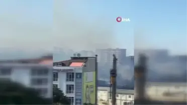 Esenyurt'ta ot yangınında dumanlar E-5 Karayolunu böyle kapladı