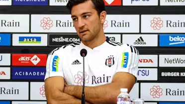 Beşiktaşlı Futbolcu Emrecan Uzunhan Trafik Kazası Sonrası Saldırıya Uğradı