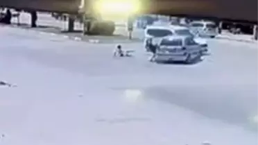 Kadirli'de trafik kazasında çocuklar yola fırladı