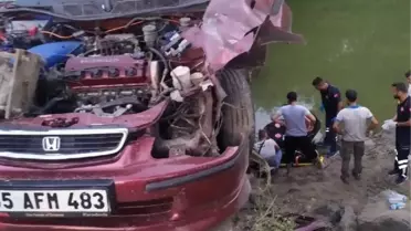 Samsun'da Otomobil Köprünün Korkuluklarına Çarptı: 3 Yaralı