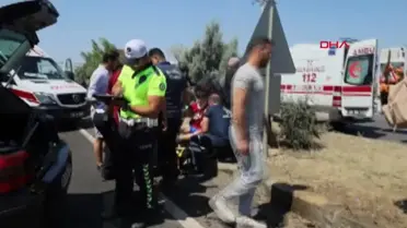 Turgutlu'da Otomobil Kamyonete ve Otomobile Çarptı: 3 Yaralı