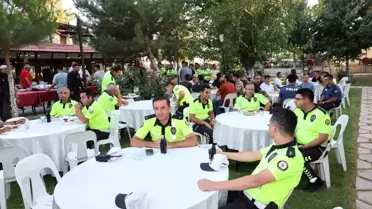 Adıyaman İl Emniyet Müdürlüğü'nden tayin olan polislere veda yemeği