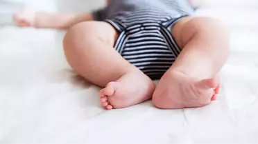 Hindistan'da bir aile cep telefonu almak için bebeğini sattı