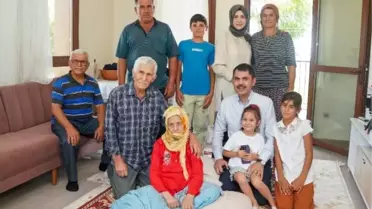 Manavgat Yangınında Felçli Eşiyle Evinden Ayrılmayan İbrahim Deniz'i Ziyaret Eden Murat Kurum