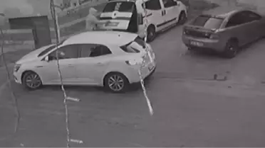 Sultangazi'de Modifiyeli Araçların Ses Sistemleri Çalındı