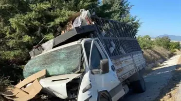 Afyonkarahisar'da Kamyonetin Refüje Çarpması Sonucu Bir Kişi Öldü
