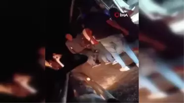 Yolcu otobüsü traktöre çarptı: 3'ü ağır 6 yaralı