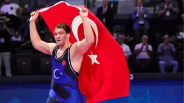 Cemal Yusuf Bakır, 110 kiloda dünya şampiyonu oldu