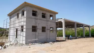 Diyarbakır Büyükşehir Belediyesi, Hazro ilçesinde kadın mola evi ve semt pazarı inşa ediyor