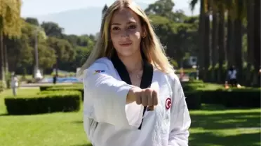 İzmirli Tekvandocu Esra Akbulak, Çin'deki Dünya Üniversite Yaz Oyunları'nda bronz madalya kazandı