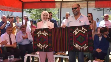 Aile ve Sosyal Hizmetler Bakanı Mahinur Özdemir Göktaş, Tez köyünü ziyaret etti